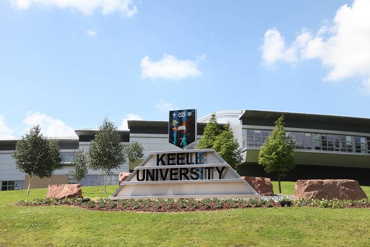 英国基尔大学